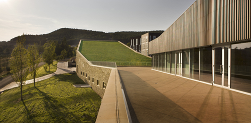 vista exterior de la Bodega Institucional de La Grajera