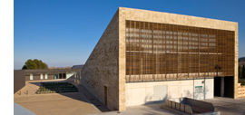 Bodega Institucional de La Grajera: zona de recepción de la uva