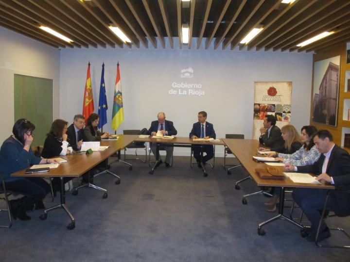 El Consejo Riojano de Artesanía autoriza dos nuevos oficios: confección de bolsos de tela y los trabajos con corcho y material reciclado
