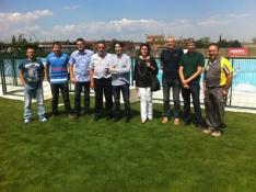 El director de Política Local, José Miguel Crespo, visita las piscinas municipales tras las obras de remodelación.