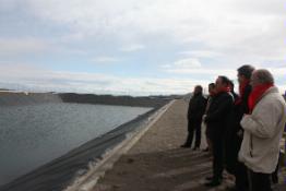 El presidente de la Comunidad de La Rioja, Pedro Sanz, ha inaugurado la balsa de abastecimiento de agua en Bergasa.