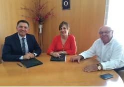 Firma contrato camión carreteras