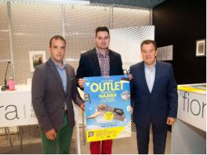 El gerente de la ADER, Javier Ureña, presenta la VIII Feria Outlet y de la oportunidad del mueble de Nájera 2016.