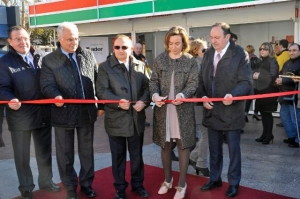 Pedro Sanz subraya en la inauguración de Logrostock el peso destacado que tiene el comercio en la economía riojana