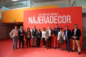 Pedro Sanz visita la Feria del Mueble