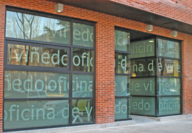 Fachada de la Oficina de viñedo de Logroño