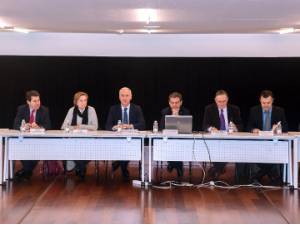 Ceniceros preside el Consejo Riojano de Investigación y Desarrollo Tecnológico en el que se ha presentado el V Plan de I+D+I 2017-2020