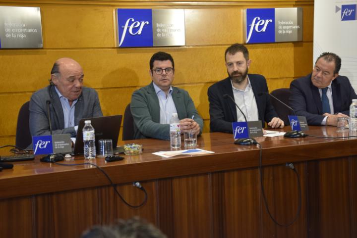 Domínguez anuncia que se firmará un convenio con AERTIC para el desarrollo de iniciativas dirigidas a fortalecer el sector TIC riojano