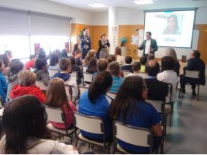El consejero de Administración Pública y Hacienda, Alfonso Domínguez, participa en una videoconferencia con ingenieras informáticas de La Rioja con motivo del Día Internacional de las Niñas en las TIC.