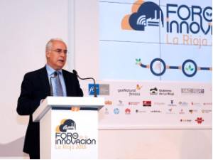El presidente del Gobierno de La Rioja, José Ignacio Ceniceros, ha inaugurado esta tarde en Riojaforum el Foro de la Innovación 2016