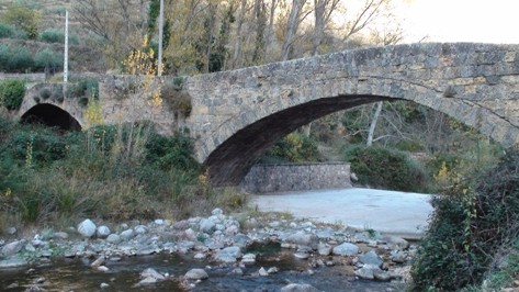 Puente sobre el río Leza