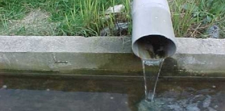 Punto de vertido al agua