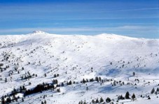 Altas cumbre nevadas en Sierra de Cebollera